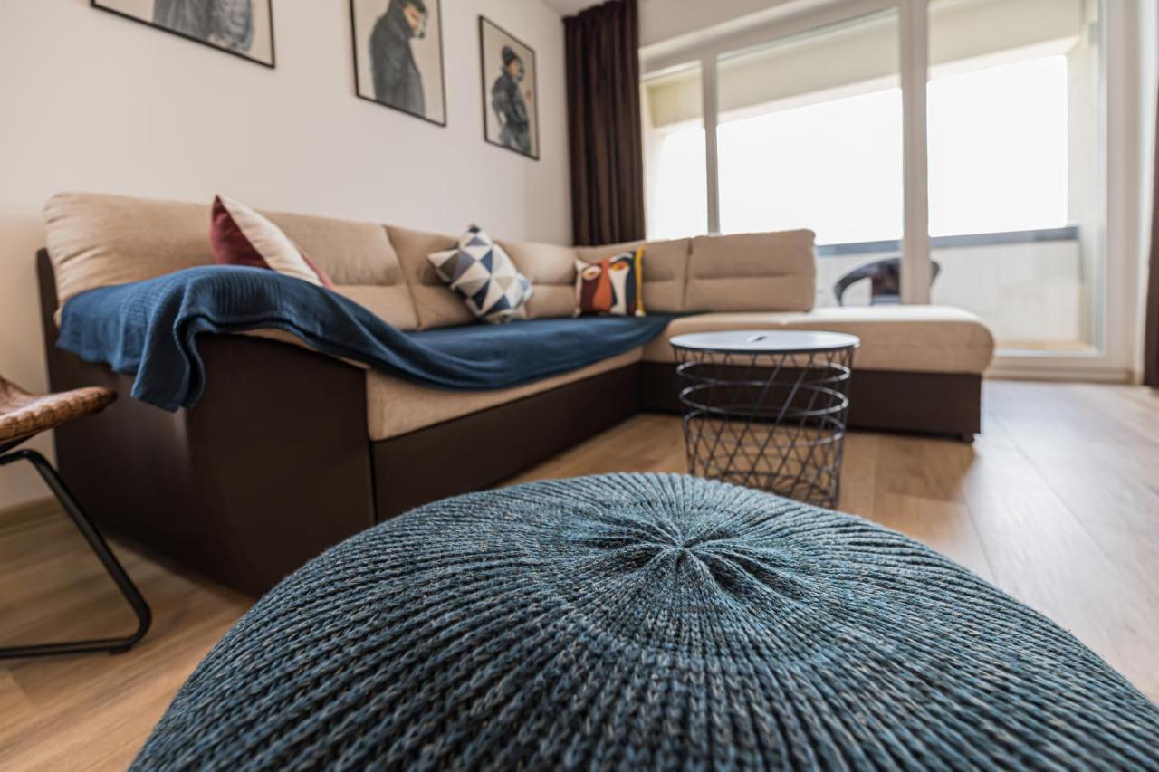 Coresi Modern Apartment Brasov Exterior photo