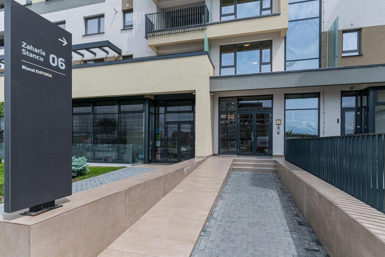 Coresi Modern Apartment Brasov Exterior photo